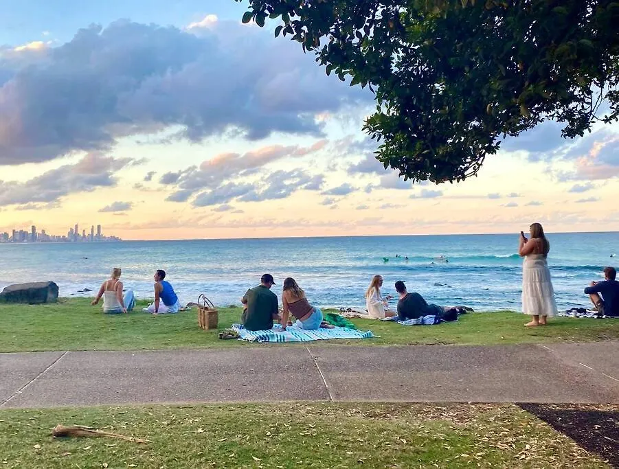 Burleigh Retreat Near Beach, Free Wi-Fi location